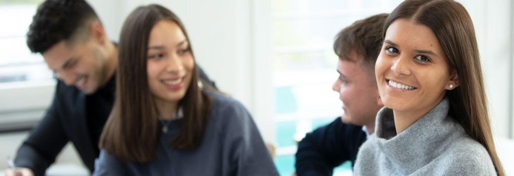 Studierende an der ISM Hochschule