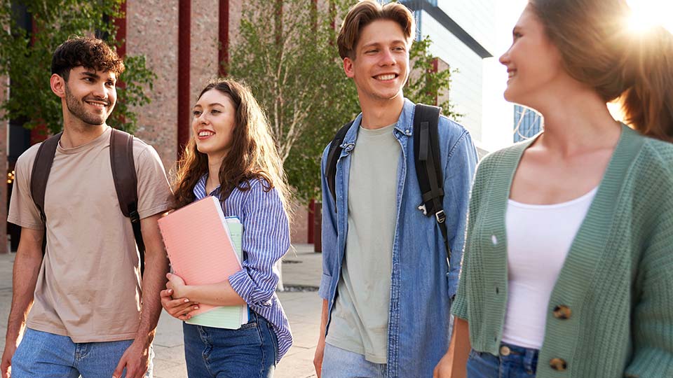 Studenten ISM Bachelor Vollzeit