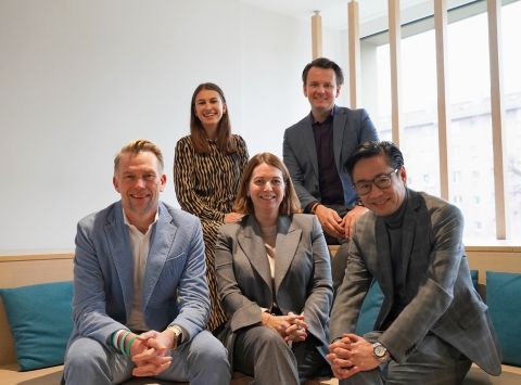 Daniel Müller, Co-CEO Motel One, Kerstin Winkelmann, Kerstin Winkelmann Passionate HR & People Leader at Motel One / Coach & Mentor  / Board Member, Daisuke Motoki, Vice President Corporate Relations, ISM, Ronja Massinger,  Manager People & Culture und Florian Droste,  Head of Sales B2B, ISM. Foto: Motel One